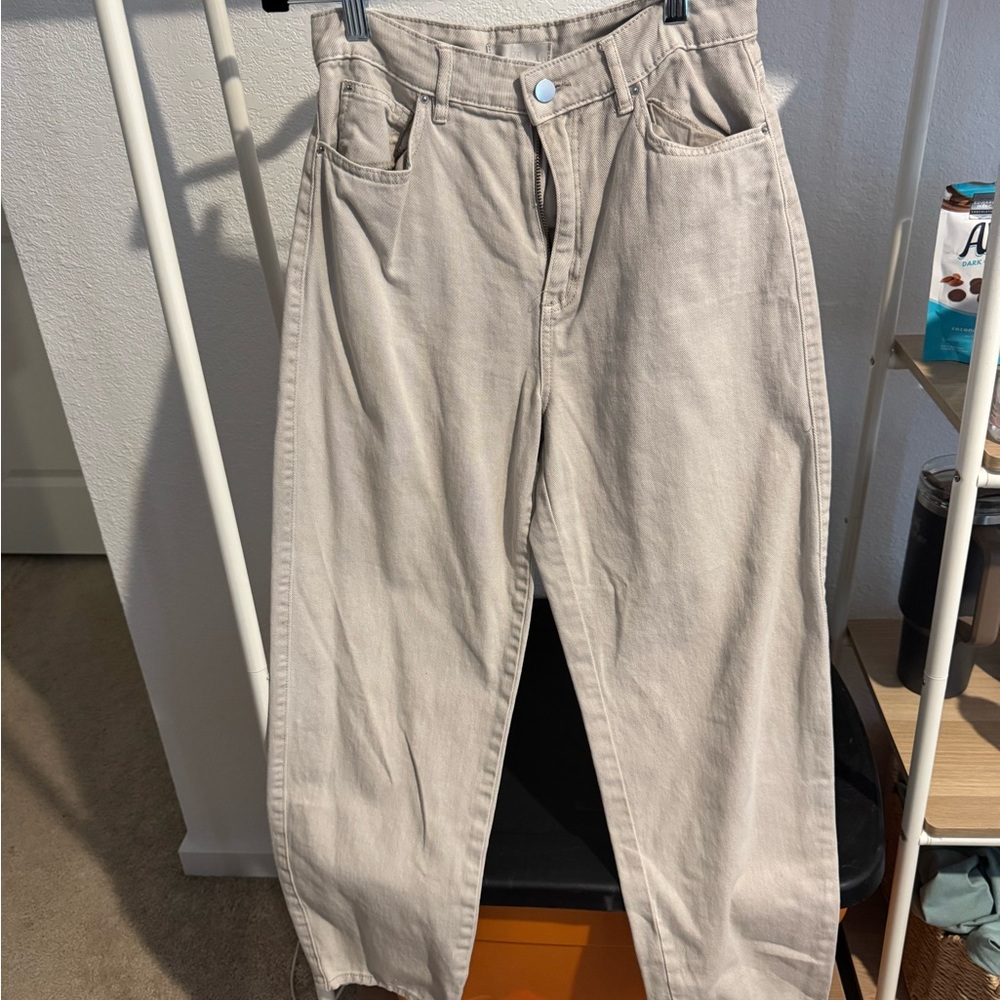 H&M Women's Beige Straight Leg Jeans